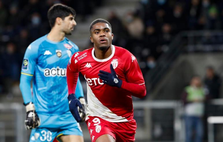 更是因为此 更是因为此